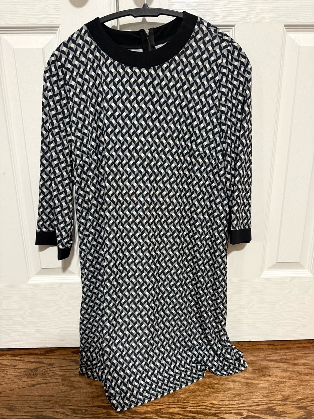 Black & White Geometric Shift Dress - Women